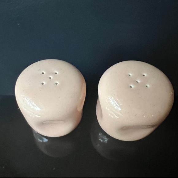 Russell Wright Steubenville Salt and Pepper Shakers Coral Pink Russel Wright - Picture 5 of 5